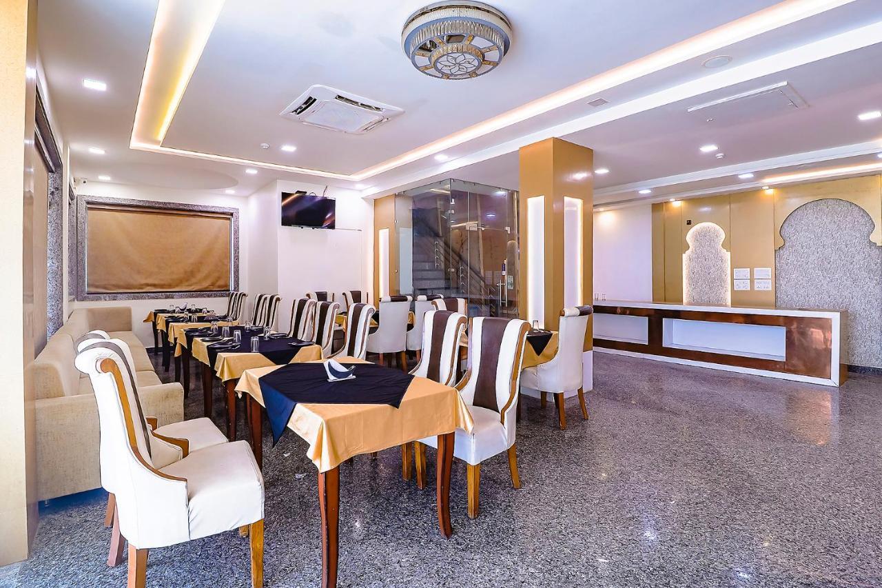 Fabhotel Swess Grand Agra  Exterior photo