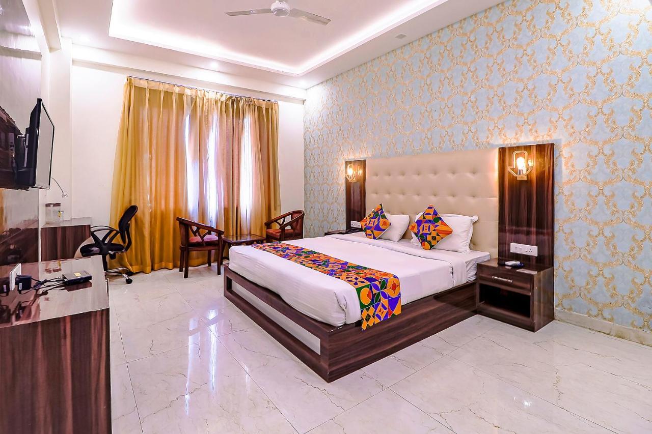 Fabhotel Swess Grand Agra  Exterior photo