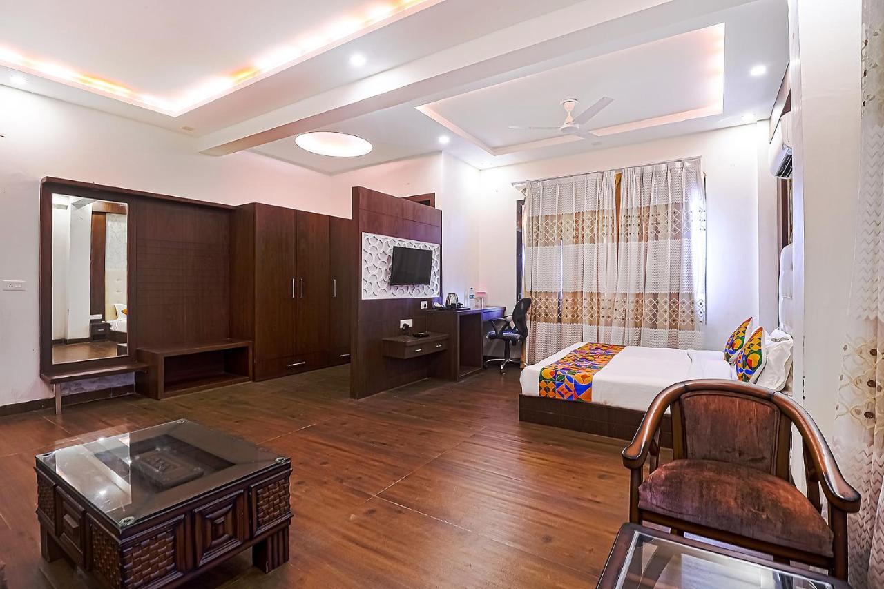 Fabhotel Swess Grand Agra  Exterior photo