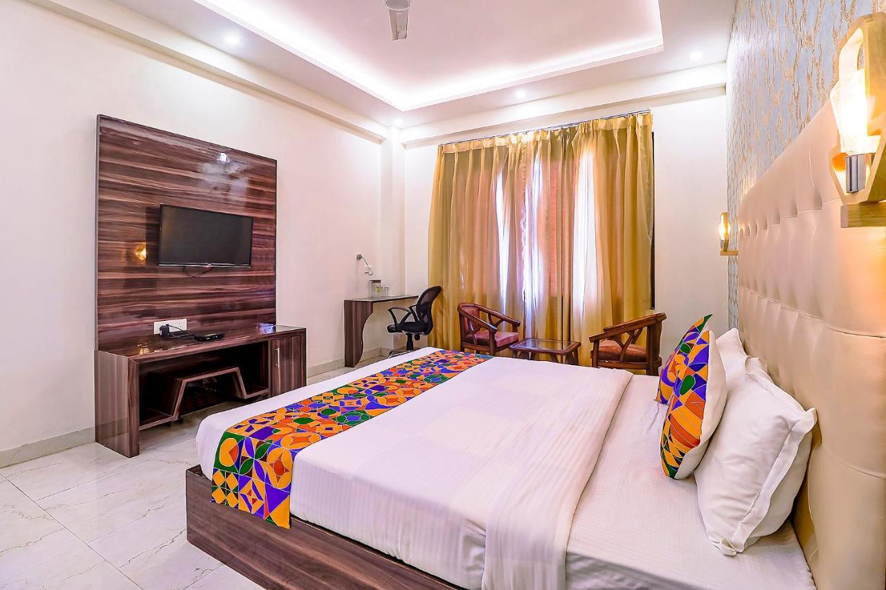 Fabhotel Swess Grand Agra  Exterior photo