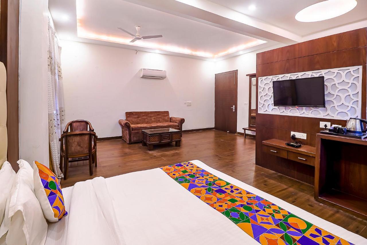 Fabhotel Swess Grand Agra  Exterior photo