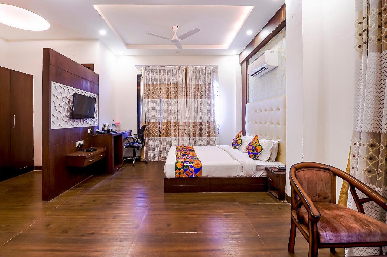 Fabhotel Swess Grand Agra  Exterior photo
