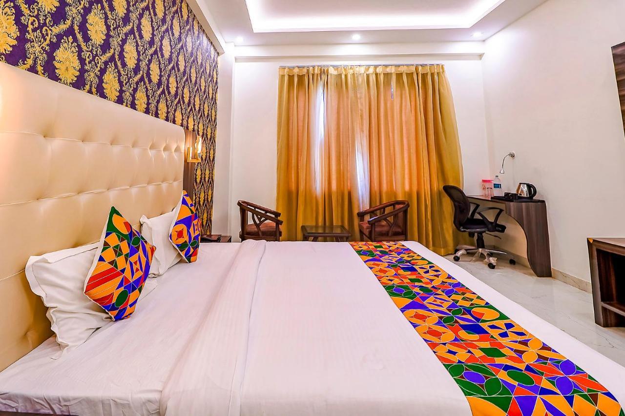 Fabhotel Swess Grand Agra  Exterior photo